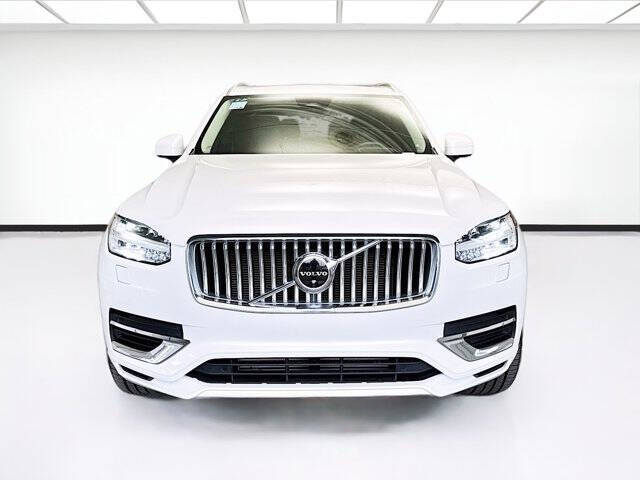 2023 Volvo XC90 Recharge T8 Ultimate Bright Theme 7P