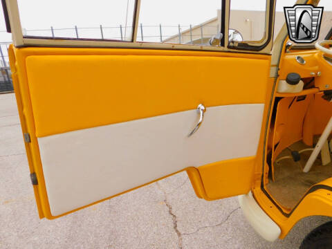 1975 Volkswagen Type 2