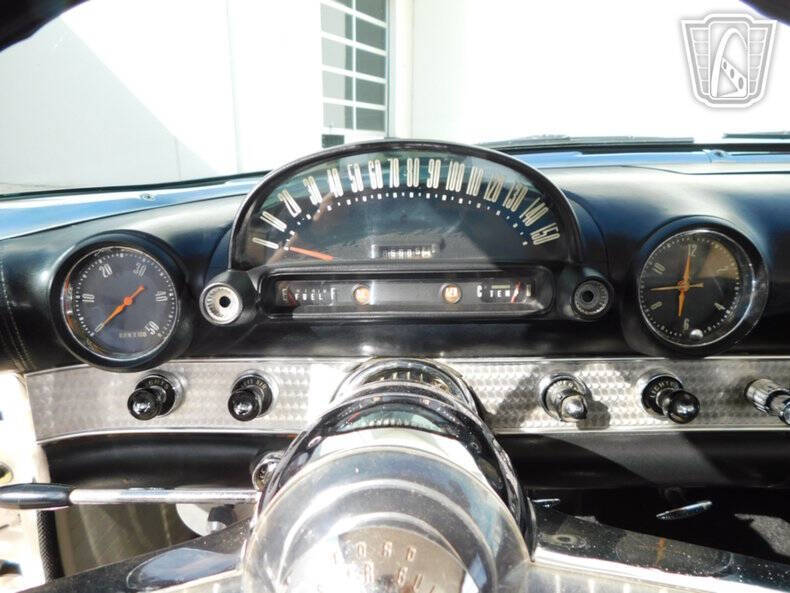 1955 Ford Thunderbird