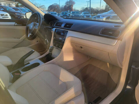 2013 Volkswagen Passat SE PZEV