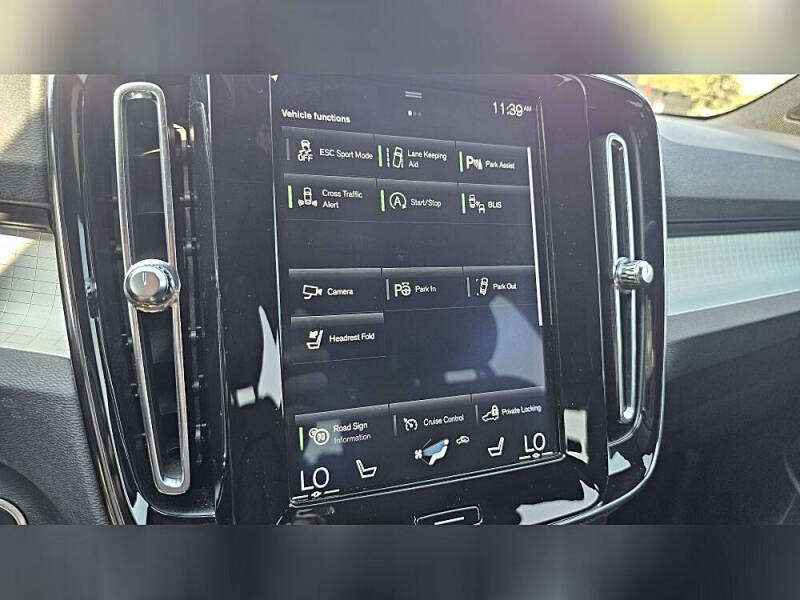 2019 Volvo XC40 T5 Momentum