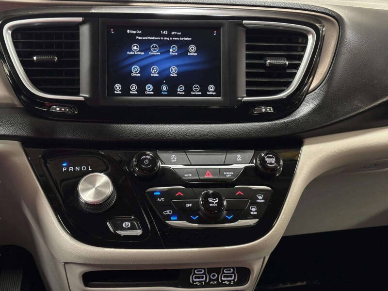 2021 Chrysler Voyager LXi