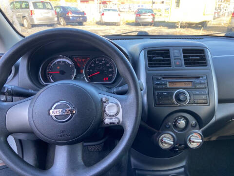 2012 Nissan Versa 1.6 SV
