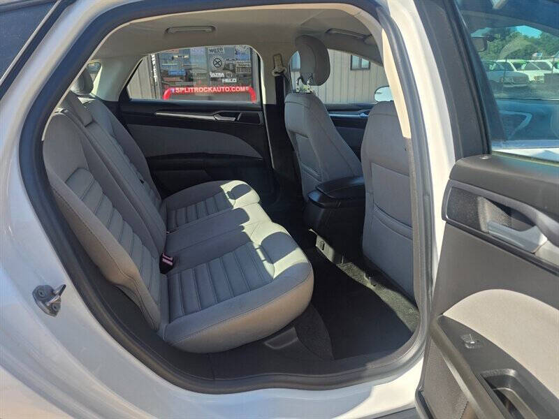 2013 Ford Fusion S