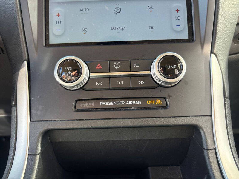 2023 Ford Edge SE