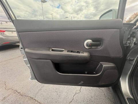 2008 Nissan Versa 1.8 S