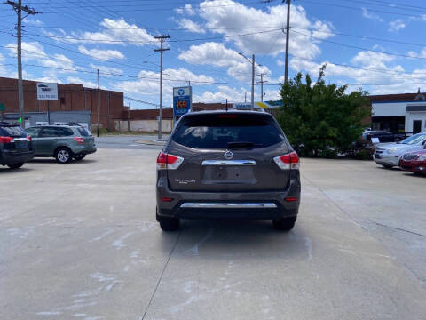 2016 Nissan Pathfinder SL