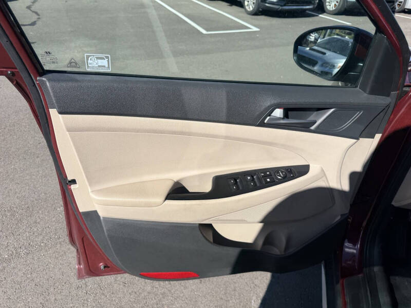 2017 Hyundai Tucson SE