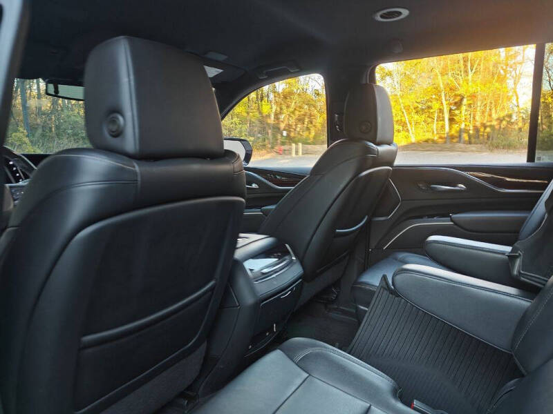 2022 Cadillac Escalade Luxury