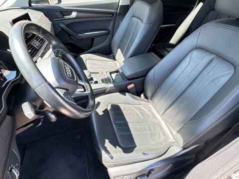 2019 Audi Q5 quattro Premium 45 TFSI