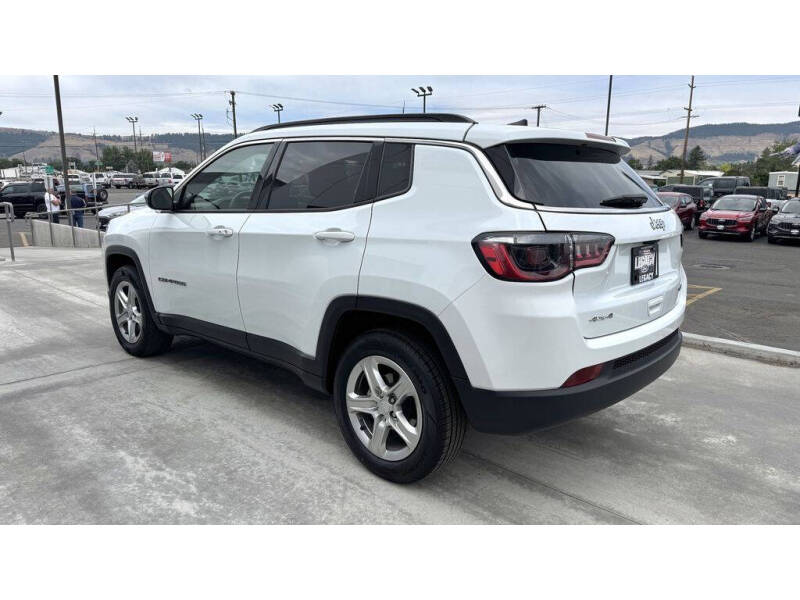 2024 Jeep Compass Latitude