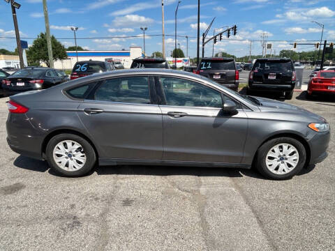 2013 Ford Fusion S