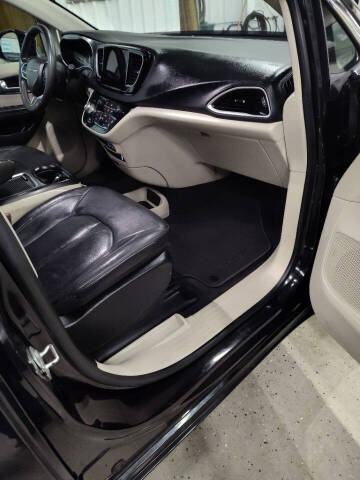 2022 Chrysler Pacifica Touring L