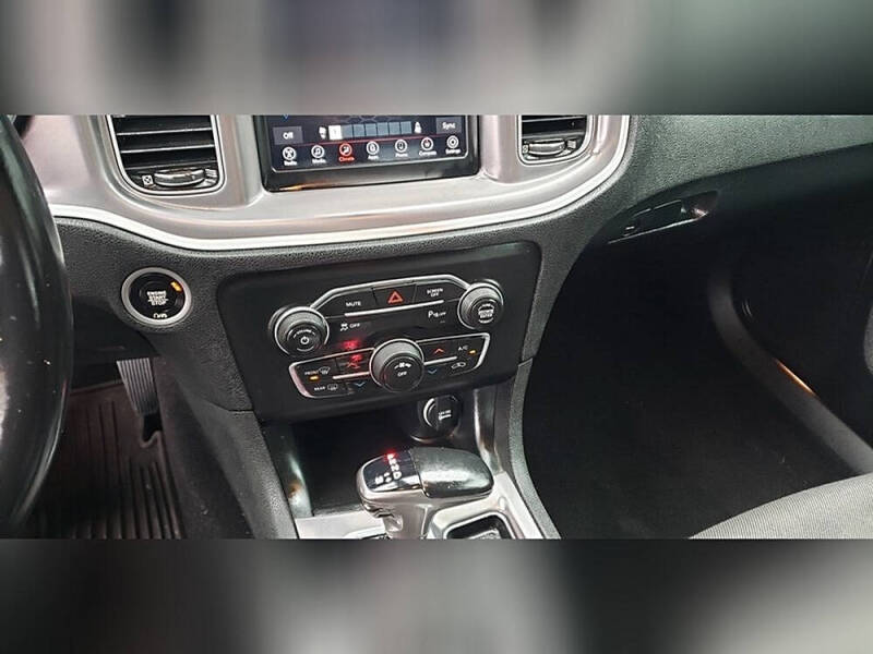 2019 Dodge Charger SXT