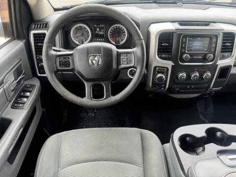 2018 RAM 1500 SLT