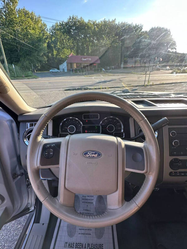 2011 Ford Expedition EL XL