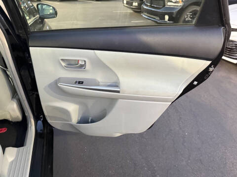 2012 Toyota Prius v Two