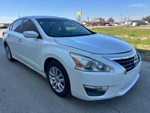 2013 Nissan Altima for sale at Best Royal Car Sales in Dallas TX