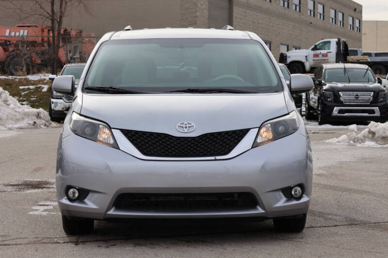 2011 Toyota Sienna LE 7-Passenger