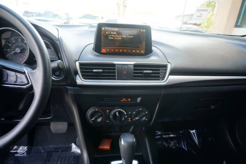 2017 Mazda MAZDA3 Sport