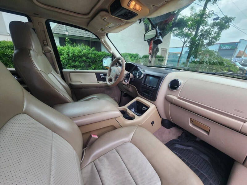 2005 Ford Expedition Eddie Bauer