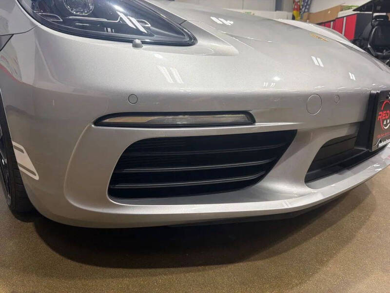 2024 Porsche 718 Cayman Style Edition