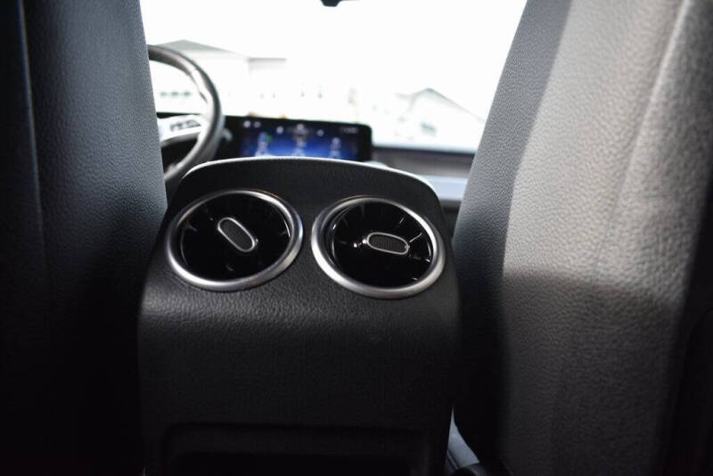 2025 Mercedes-Benz GLB GLB 250