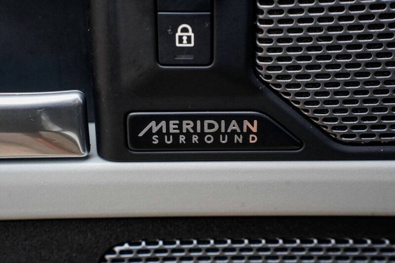 2024 Land Rover Defender 110 P400 X-Dynamic SE