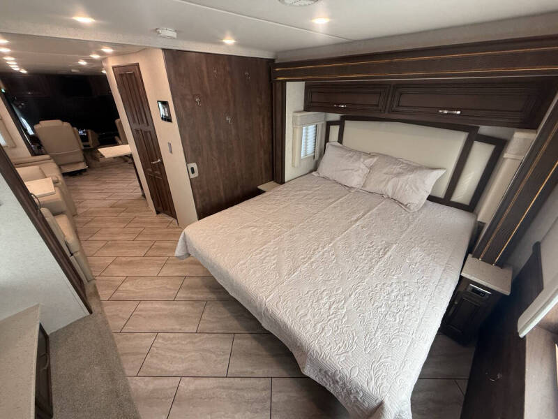 2023 Newmar Baystar Sport