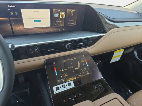 2027 Infiniti QX80 Luxe