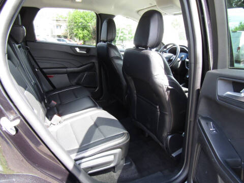 2025 Ford Escape Platinum