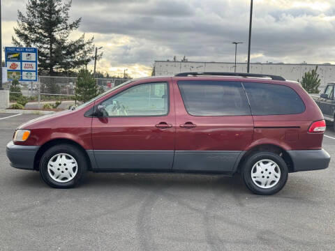 2002 Toyota Sienna LE