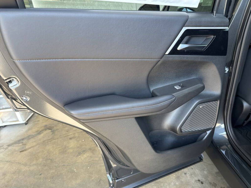 2026 Mitsubishi Outlander LE