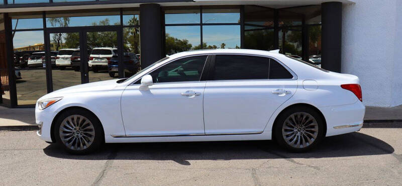 2017 Genesis G90