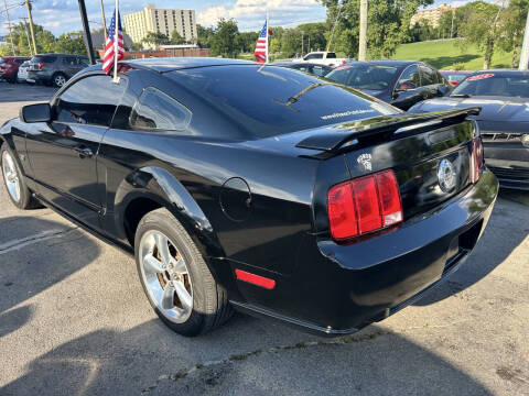 2007 Ford Mustang GT Deluxe