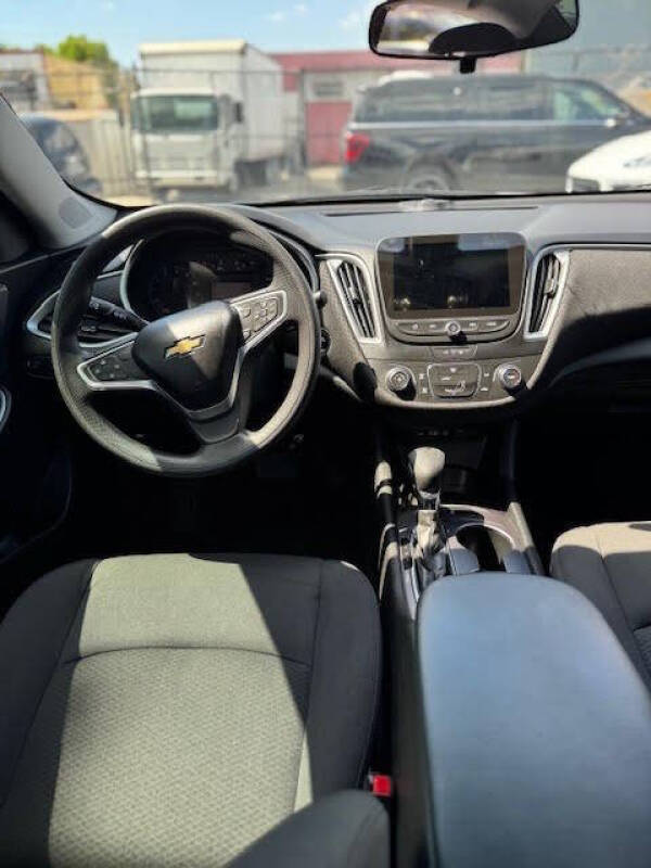 2022 Chevrolet Malibu LS