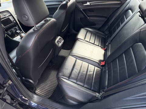 2016 Volkswagen Golf GTI SE