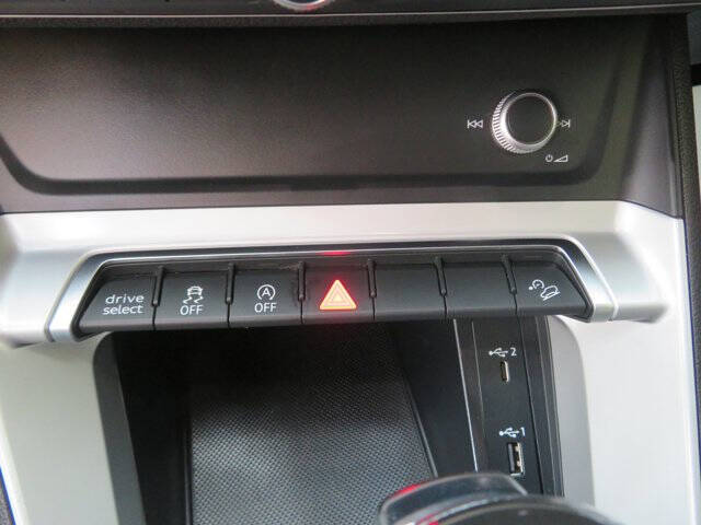 2020 Audi Q3 quattro Premium 45 TFSI