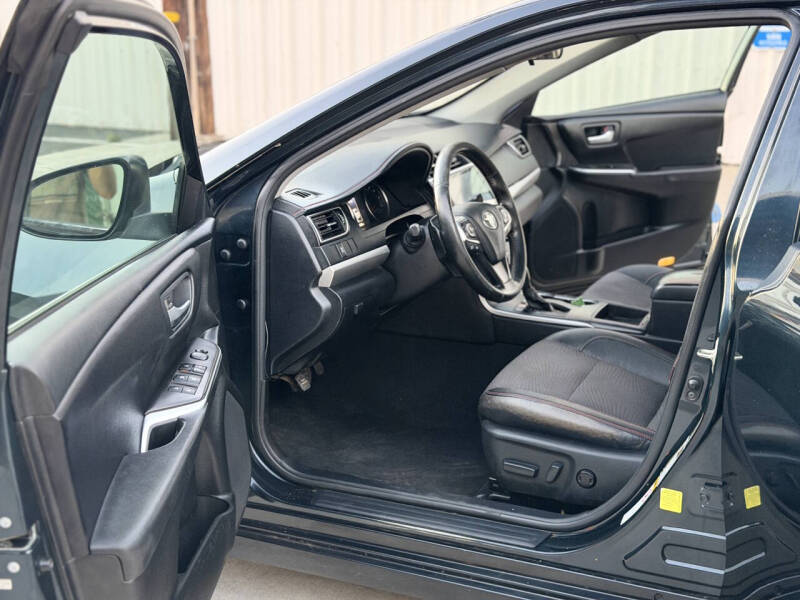 2017 Toyota Camry SE