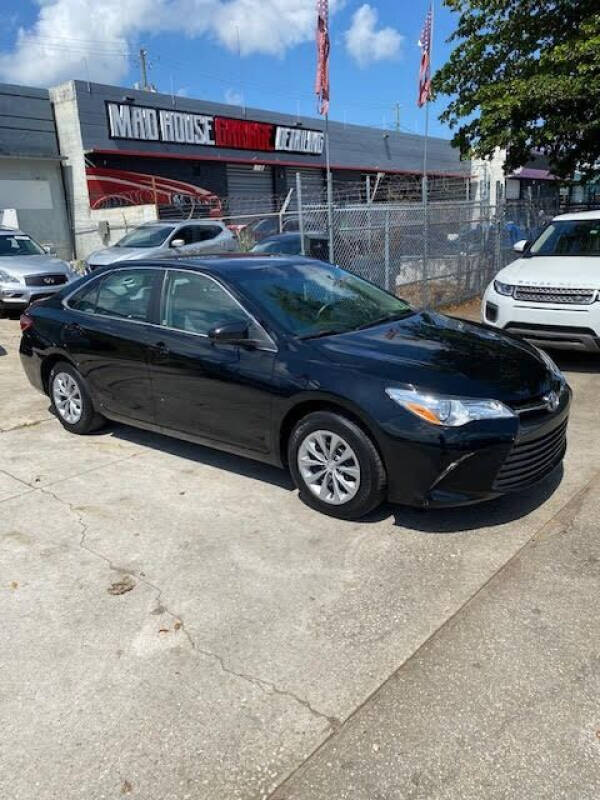 2017 Toyota Camry LE