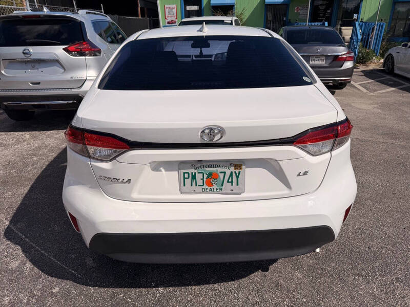 2024 Toyota Corolla LE