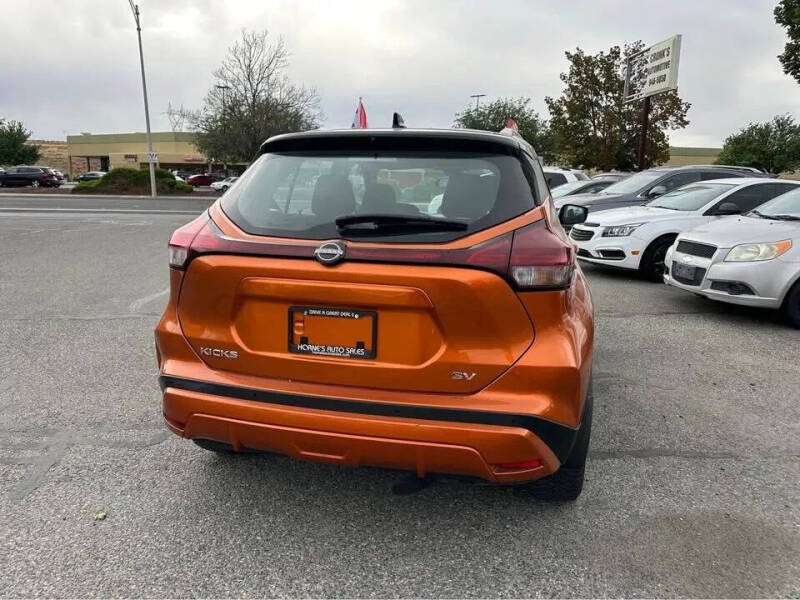 2022 Nissan Kicks SV