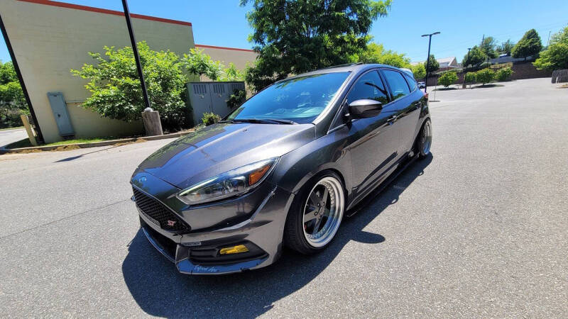 2018 Ford Focus ST