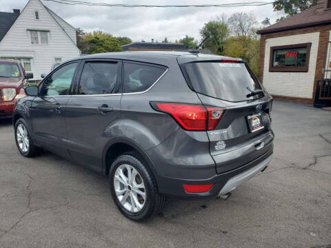 2019 Ford Escape SE