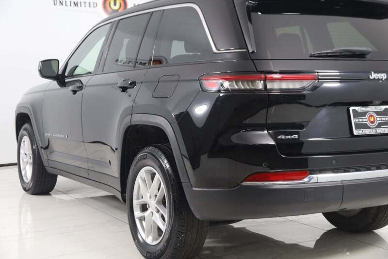 2023 Jeep Grand Cherokee Laredo X