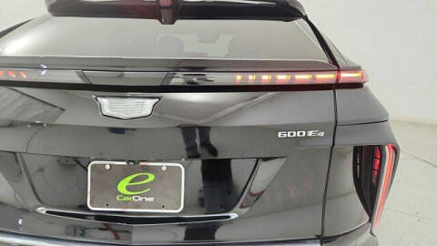 2024 Cadillac LYRIQ Luxury 1