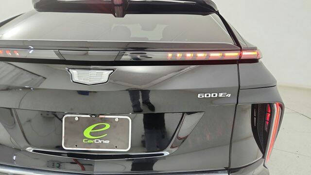 2024 Cadillac LYRIQ Luxury 1