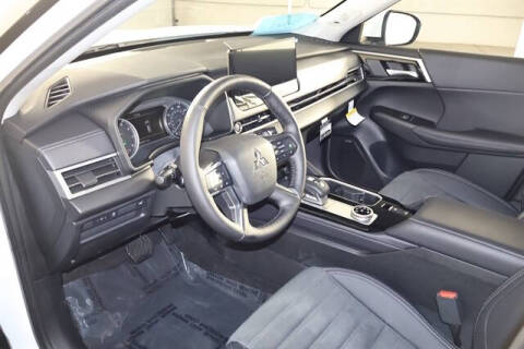 2026 Mitsubishi Outlander SE