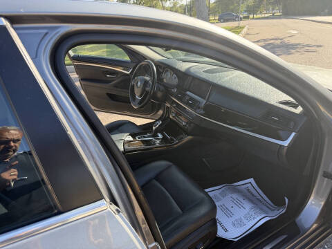 2016 BMW 5 Series 528i