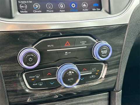 2021 Chrysler 300 Touring